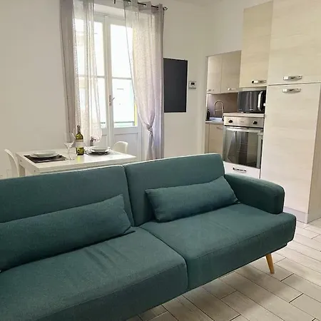 La Casa Gialla Di Valentina Apartment
